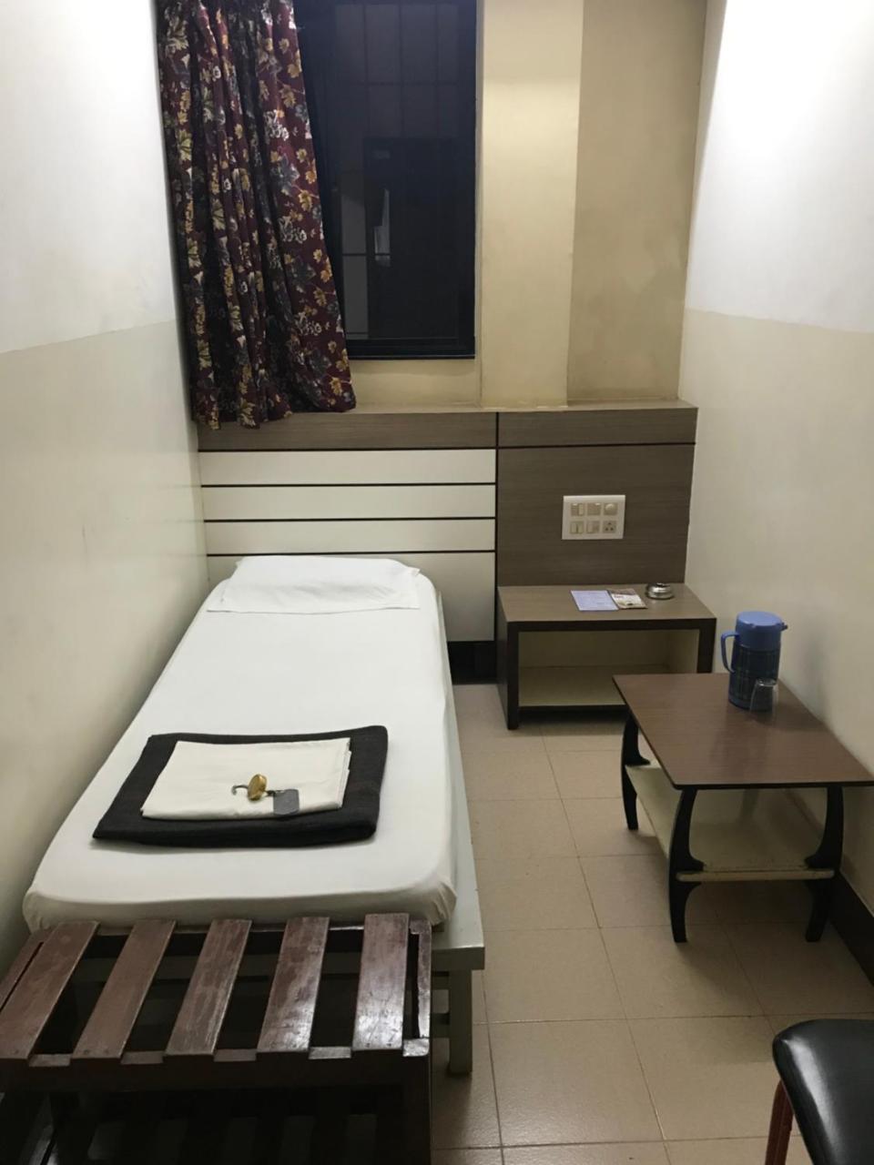 بلغاوم Hotel Satkar Cafeteria المظهر الخارجي الصورة