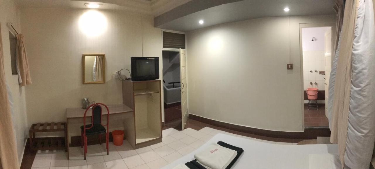 بلغاوم Hotel Satkar Cafeteria المظهر الخارجي الصورة
