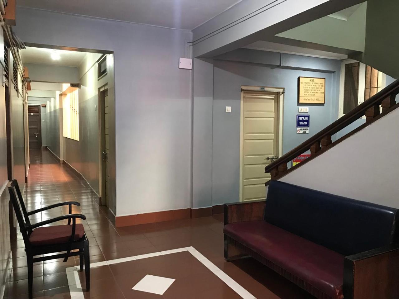 بلغاوم Hotel Satkar Cafeteria المظهر الخارجي الصورة